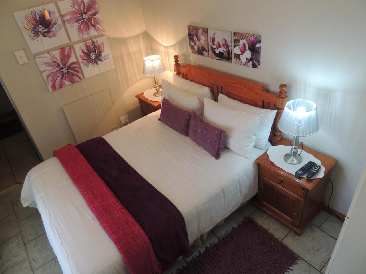 Rita'S Guesthouse Cc ฟาเรเฮด ภายนอก รูปภาพ