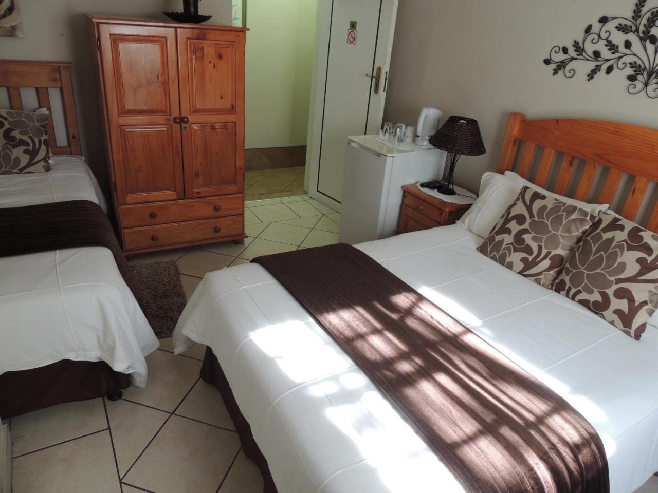 Rita'S Guesthouse Cc ฟาเรเฮด ภายนอก รูปภาพ
