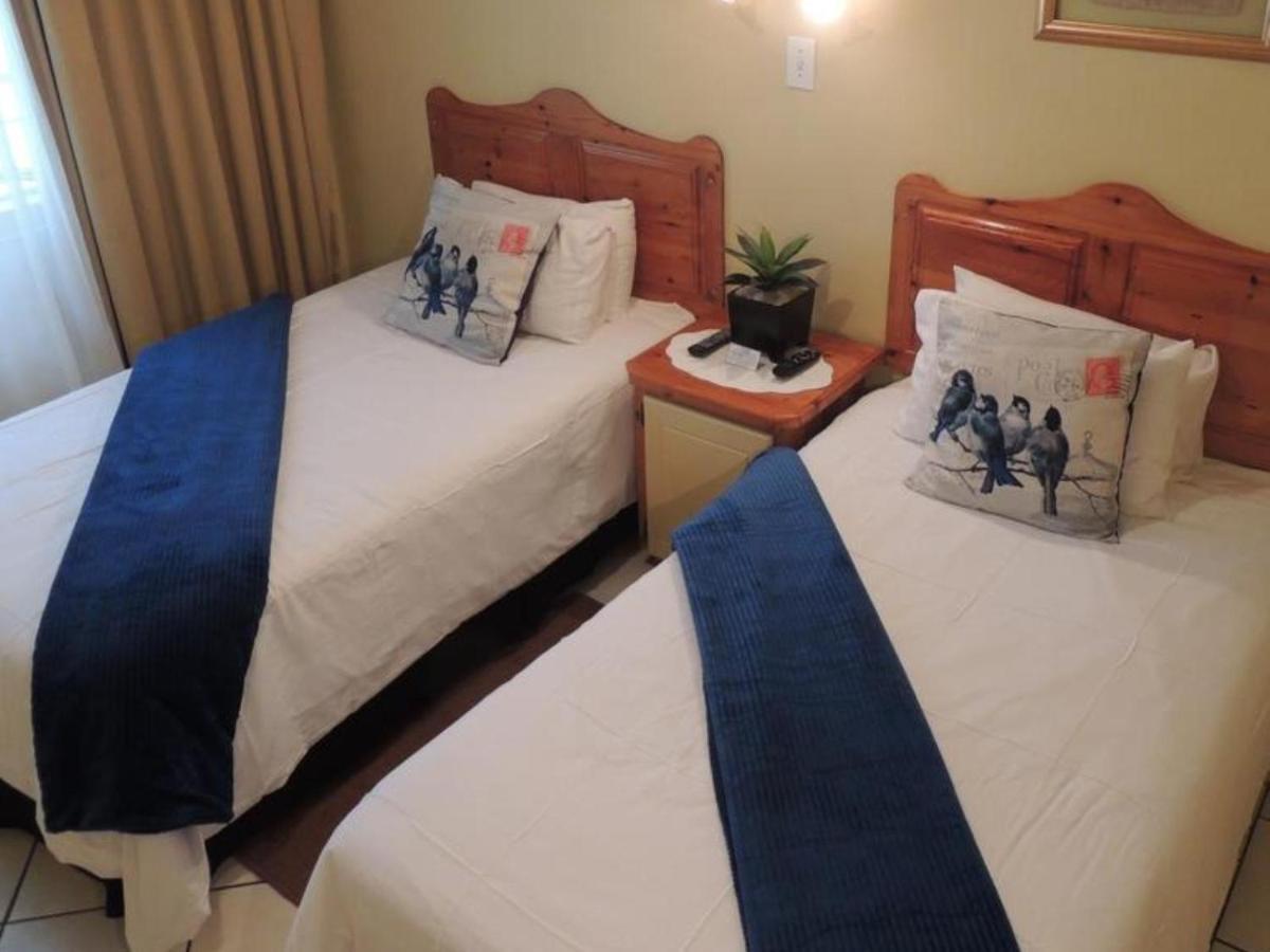 Rita'S Guesthouse Cc ฟาเรเฮด ภายนอก รูปภาพ