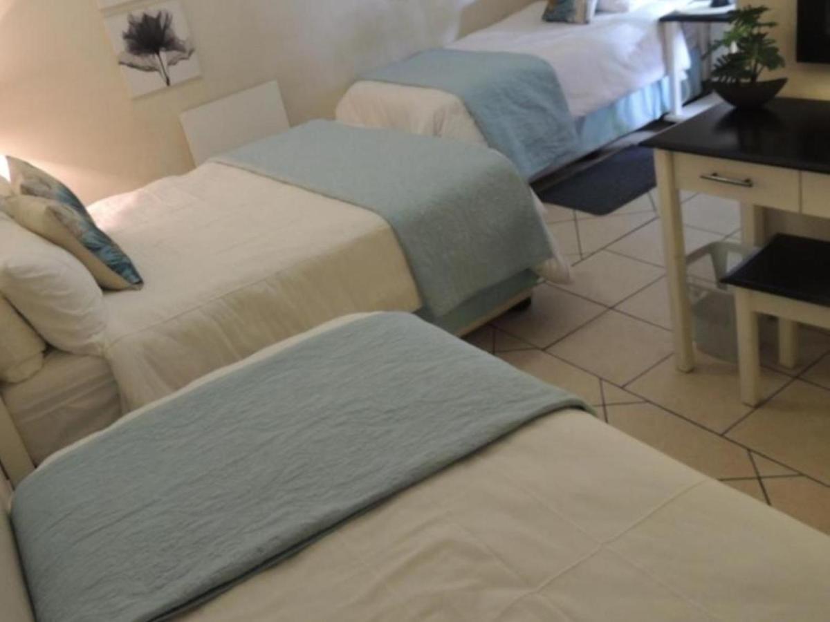 Rita'S Guesthouse Cc ฟาเรเฮด ภายนอก รูปภาพ